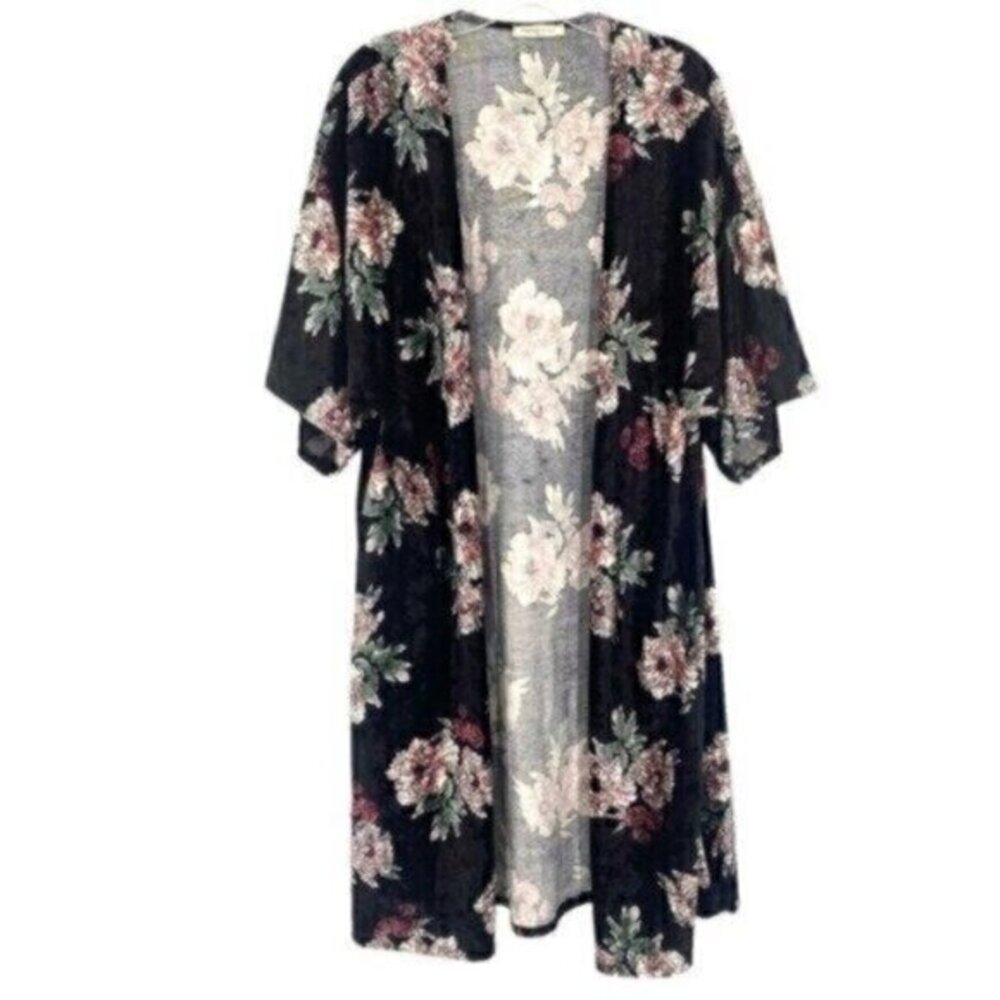 Newbury Kustom Women’s Black Velvet Floral Open Front Kimono